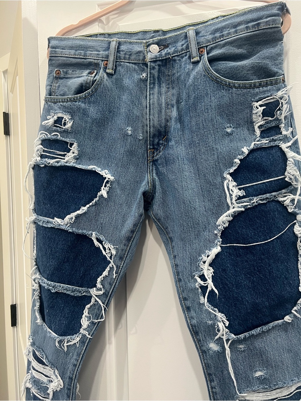 Women's Levi’s Light Blue Distressed Patch Jeans Creator of the jeans IAMMI - Picture 3 of 16